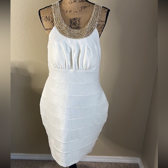 Jackie Jon Dresses & Skirts - NWOT Jackie Jon Party Dress